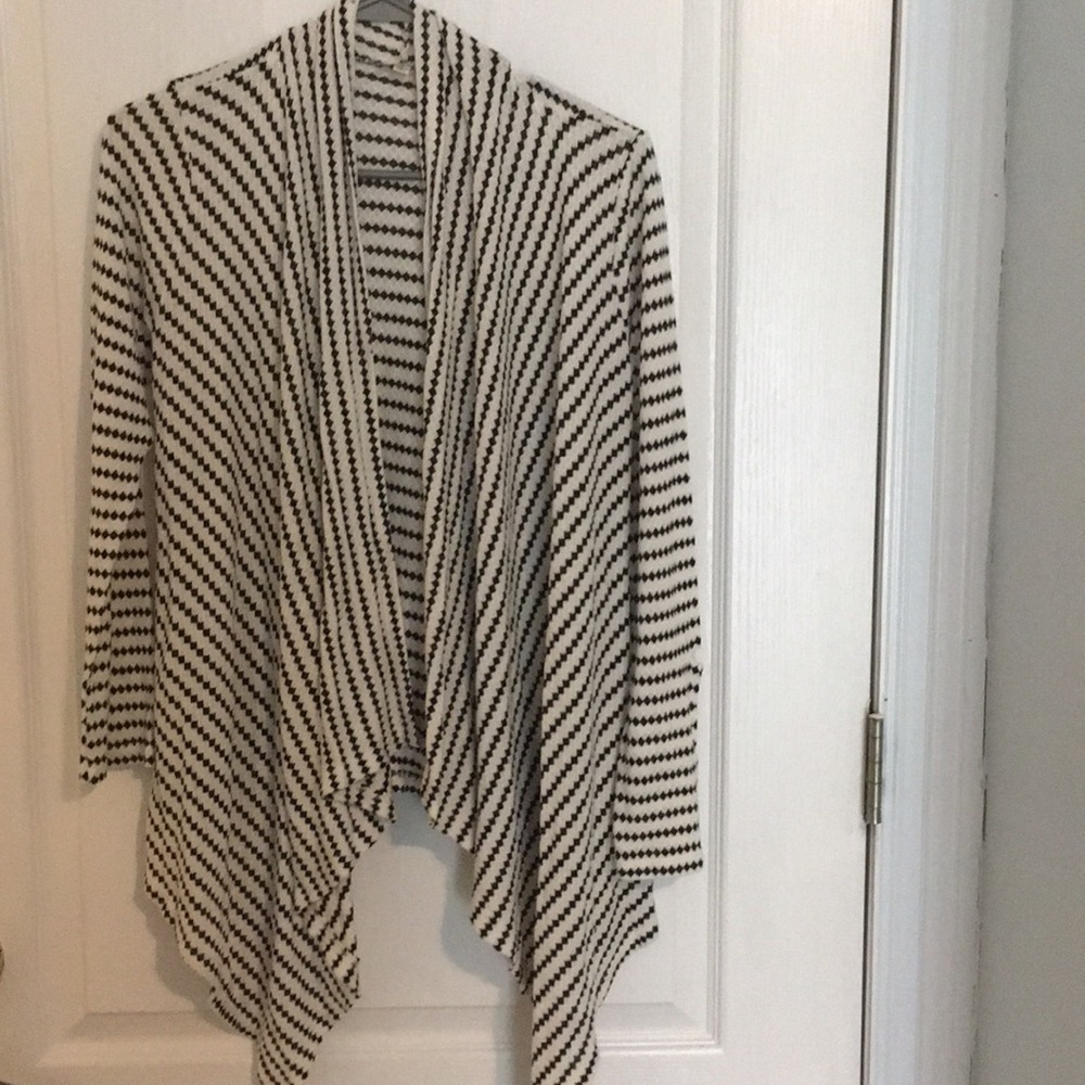 Lily white longsleeve cardigan